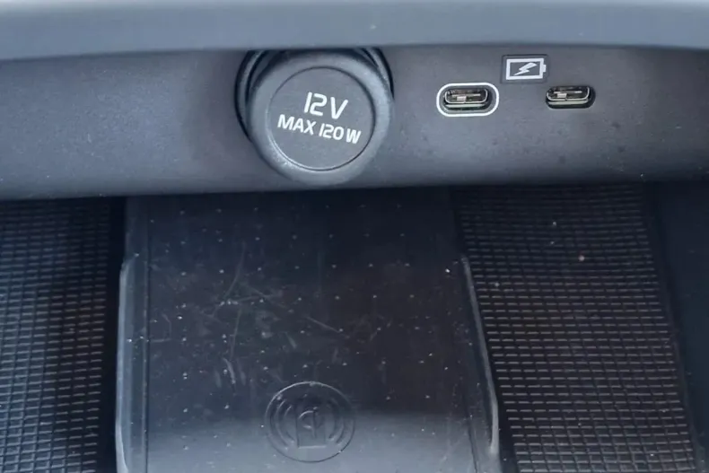 Volvo C40 din 2025 cu 864 km - oferta VOL136188 - foto 27