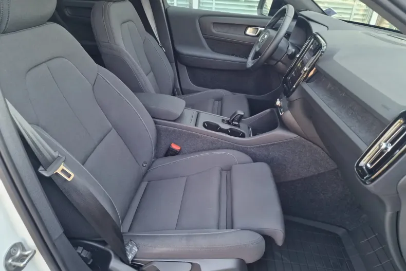 Volvo C40 din 2025 cu 864 km - oferta VOL136188 - foto 29