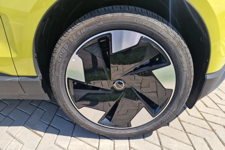 Volvo EX30 din 2025 cu 4.749 km - oferta VOL136189 - foto 4