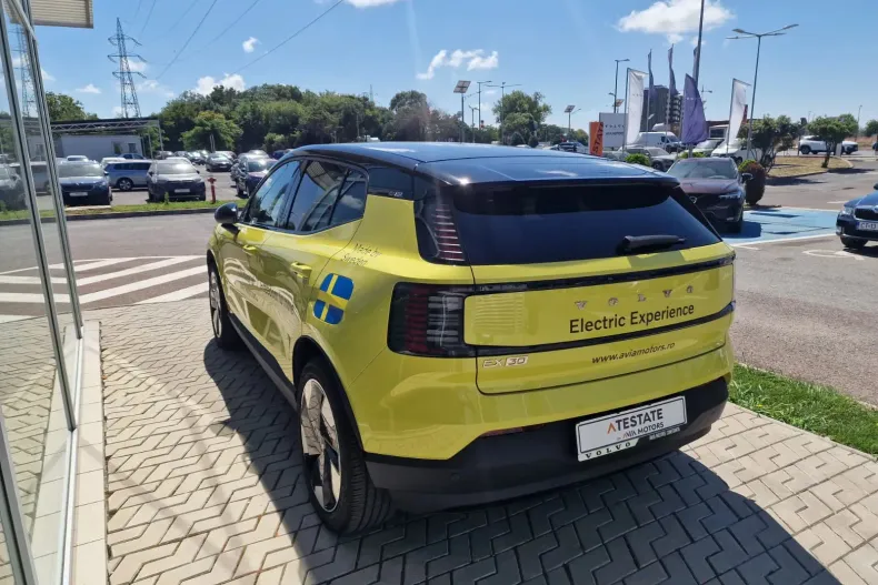 Volvo EX30 din 2025 cu 4.749 km - oferta VOL136189 - foto 8