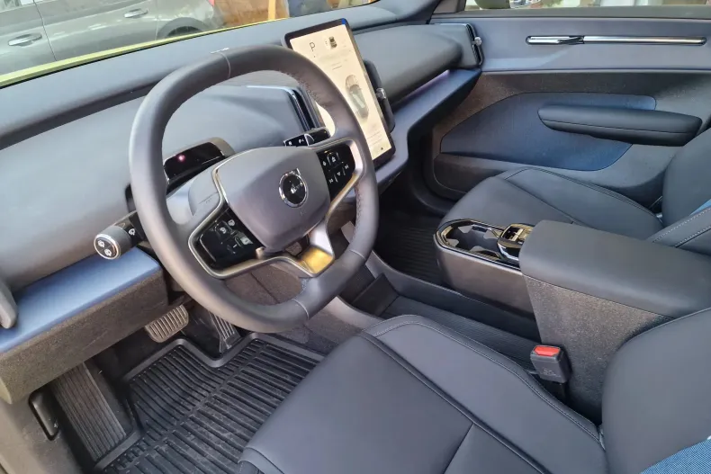 Volvo EX30 din 2025 cu 4.749 km - oferta VOL136189 - foto 10