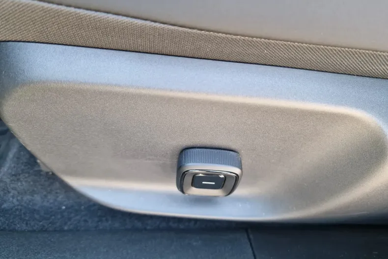 Volvo EX30 din 2025 cu 4.749 km - oferta VOL136189 - foto 11