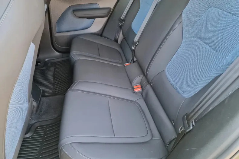 Volvo EX30 din 2025 cu 4.749 km - oferta VOL136189 - foto 24