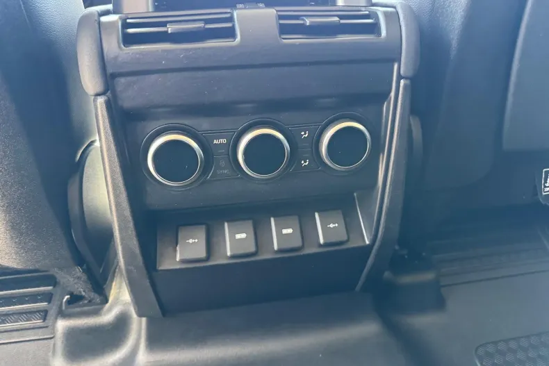 Land Rover Defender din 2020 cu 167.000 km - oferta LAN136209 - foto 5