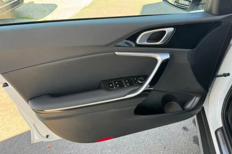 Kia XCeed din 2022 cu 39.300 km - oferta KIA136210 - foto 17