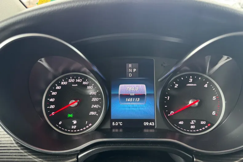 Mercedes-Benz V din 2022 cu 144.900 km - oferta MER136221 - foto 19