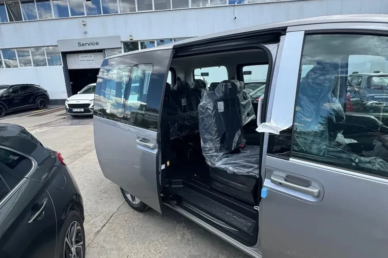 Hyundai STARIA din 2025 cu 1 km - oferta HYU136236 - foto 8