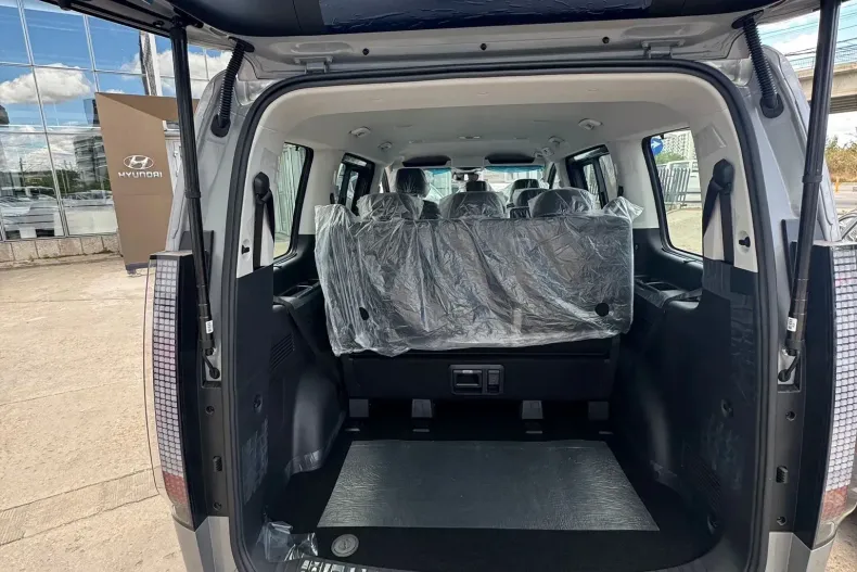 Hyundai STARIA din 2025 cu 1 km - oferta HYU136236 - foto 9