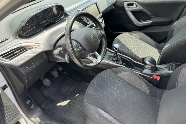 Peugeot 2008 din 2019 cu 87.000 km - oferta PEU136269 - foto 9