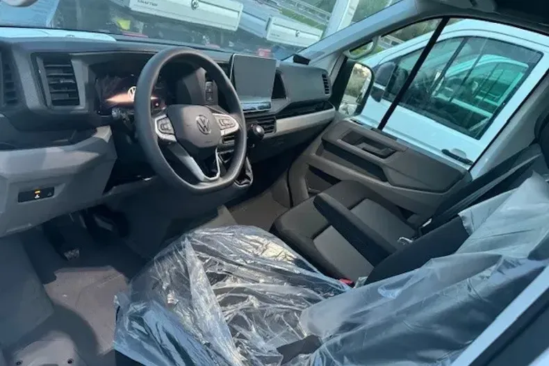 Volkswagen Crafter din 2024 cu 1 km - oferta VOL136280 - foto 9