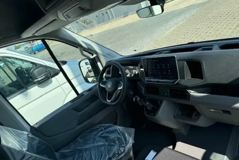 Volkswagen Crafter din 2023 cu 2 km - oferta VOL136282 - foto 9