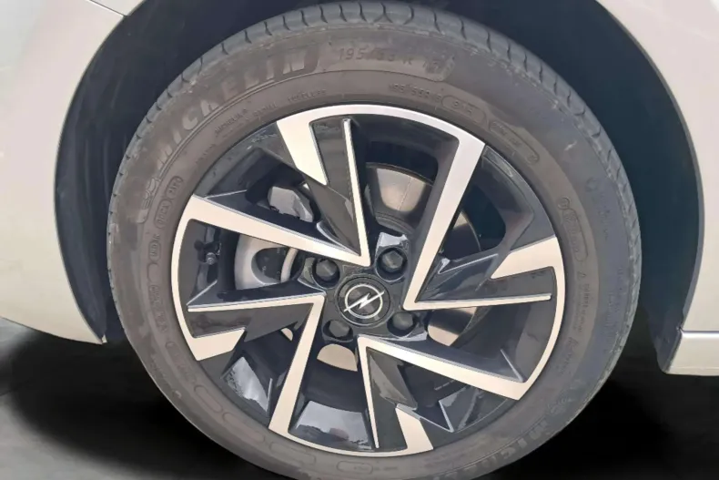 Opel Corsa din 2024 cu 9.793 km - oferta OPE136294 - foto 23