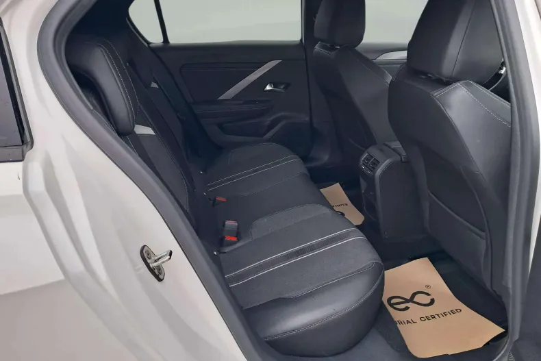 Opel Astra din 2024 cu 14.804 km - oferta OPE136297 - foto 11