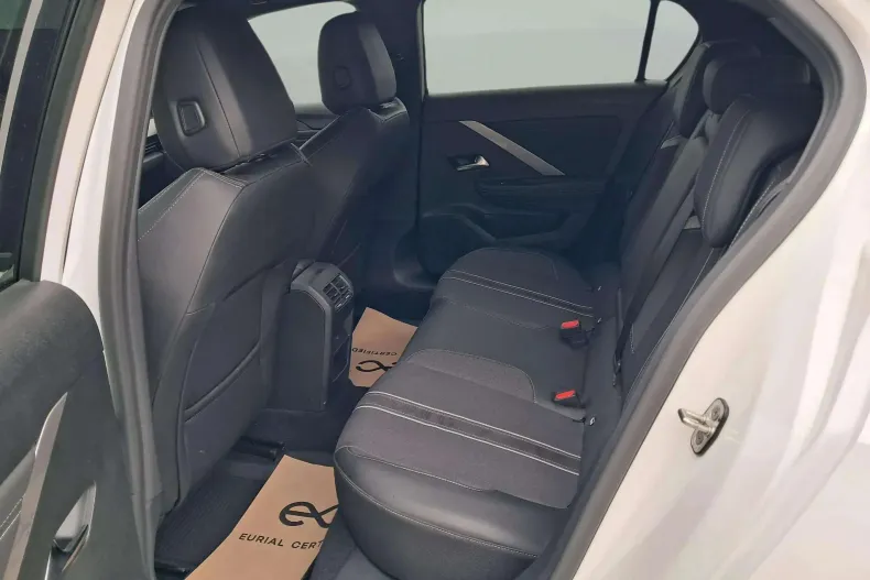 Opel Astra din 2024 cu 14.804 km - oferta OPE136297 - foto 12