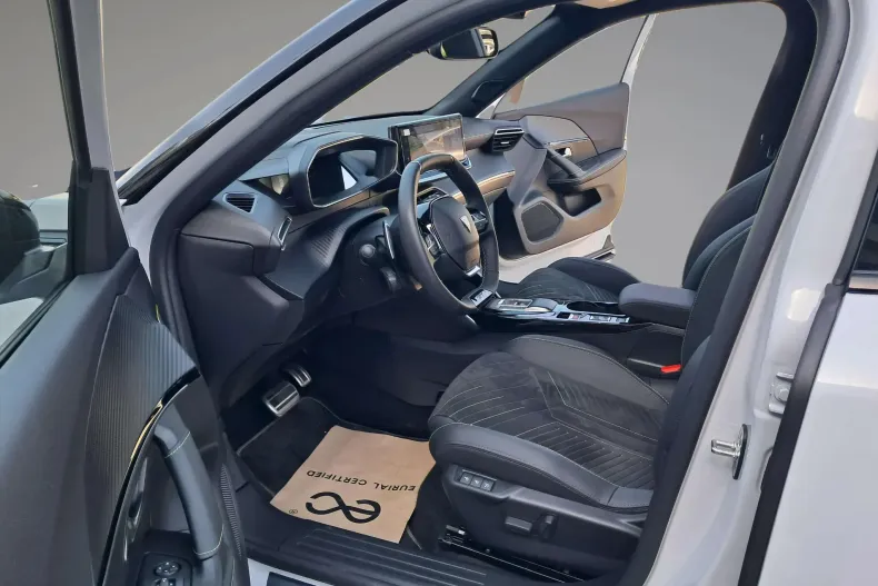 Peugeot 2008 din 2025 cu 2.493 km - oferta PEU136308 - foto 13