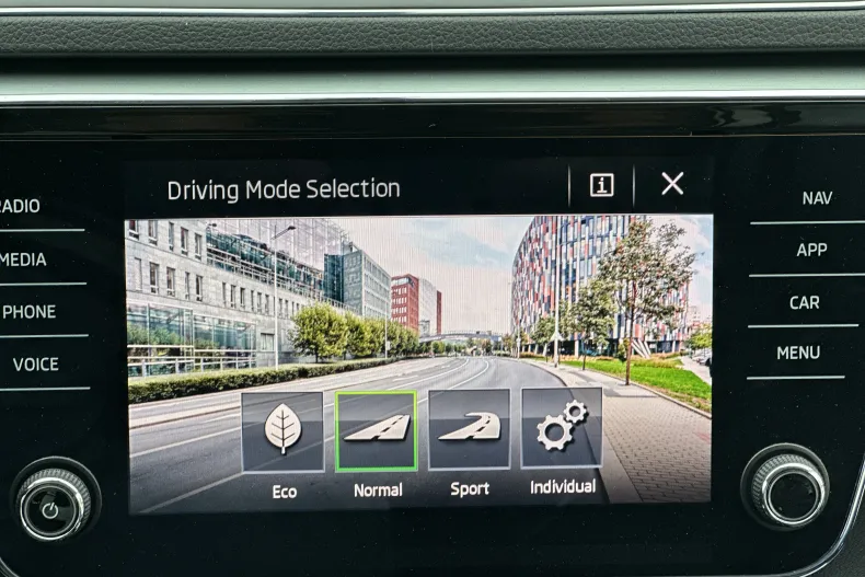 Skoda Superb din 2019 cu 169.000 km - oferta SKO136313 - foto 20