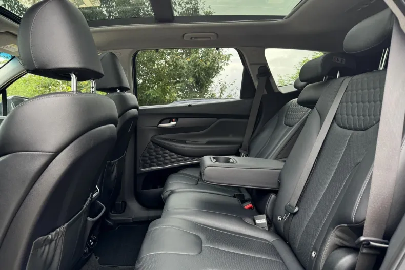 Hyundai SANTA FE din 2019 cu 155.446 km - oferta HYU136323 - foto 36