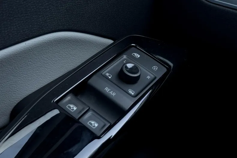 Volkswagen ID.3 din 2023 cu 47.125 km - oferta VOL136334 - foto 25