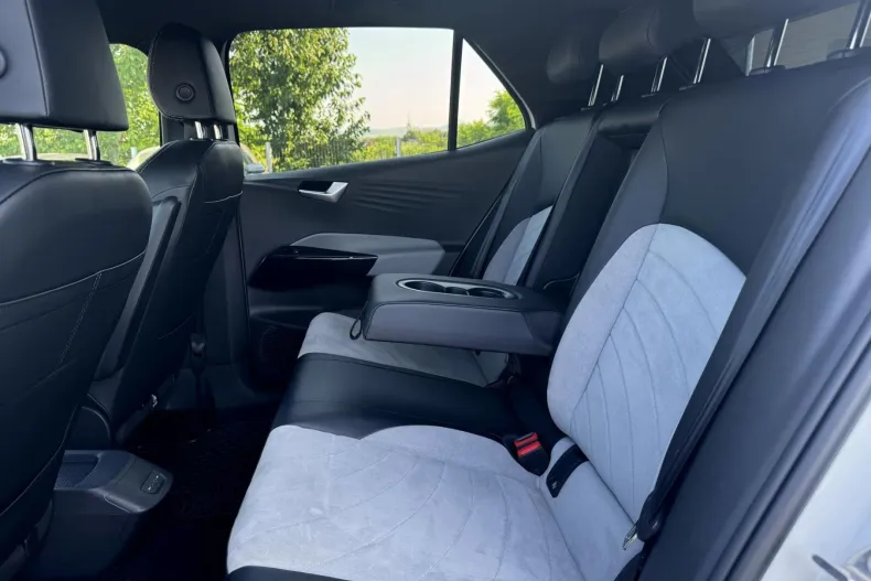 Volkswagen ID.3 din 2023 cu 47.125 km - oferta VOL136334 - foto 26