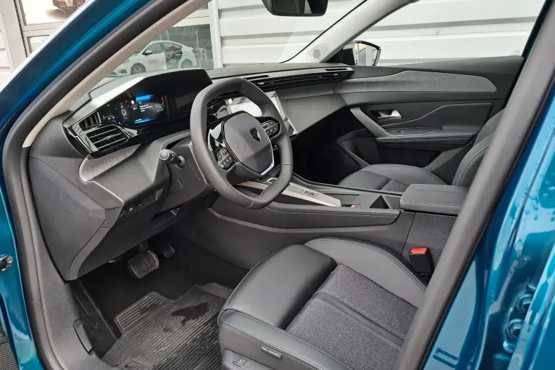 Peugeot 308 din 2024 cu 6.500 km - oferta PEU136347 - foto 11