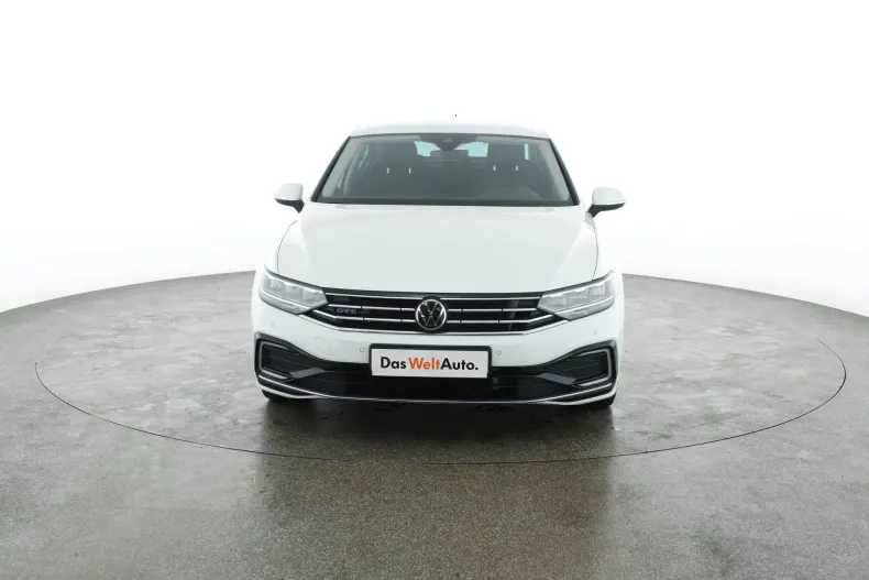 Volkswagen Passat din 2021 cu 75.472 km - oferta VOL136403 - foto 2