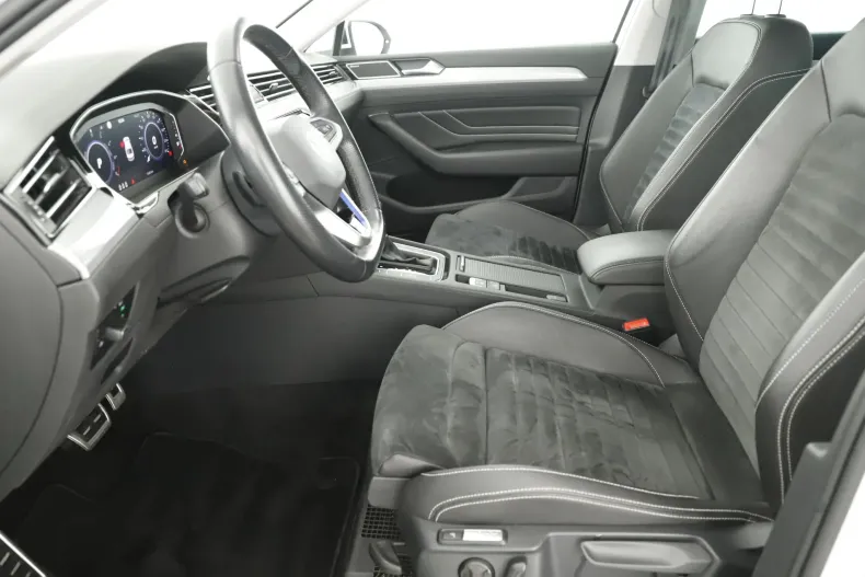 Volkswagen Passat din 2021 cu 75.472 km - oferta VOL136403 - foto 9