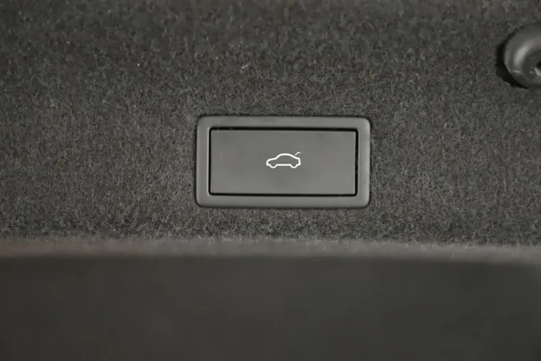 Volkswagen Passat din 2021 cu 75.472 km - oferta VOL136403 - foto 25