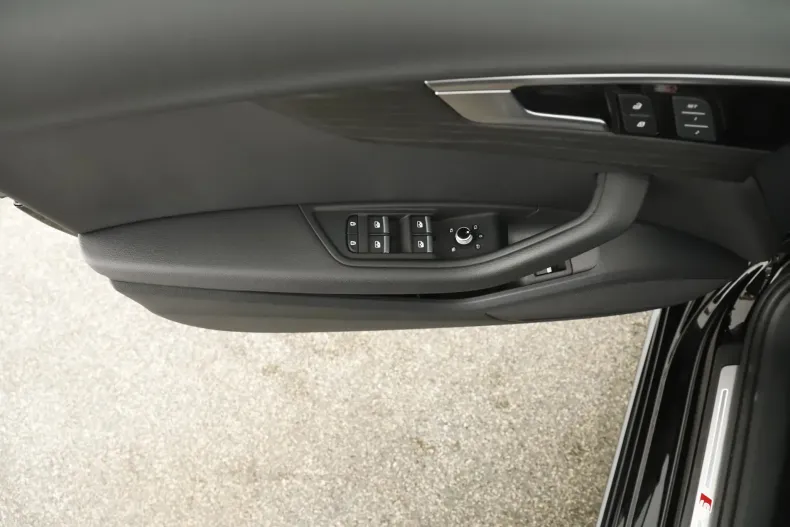 Audi A4 din 2022 cu 49.877 km - oferta AUD136405 - foto 13