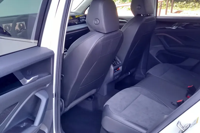 Volkswagen Tiguan din 2025 cu 2.900 km - oferta VOL136438 - foto 8