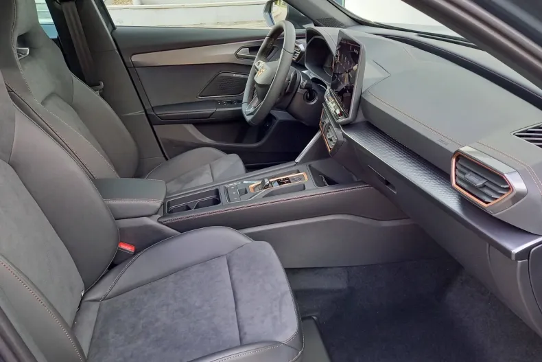 Cupra Formentor din 2025 cu 8.500 km - oferta CUP136446 - foto 13