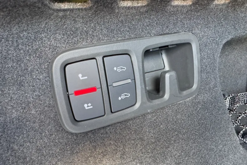 Audi Q8 din 2023 cu 15.480 km - oferta AUD136449 - foto 24