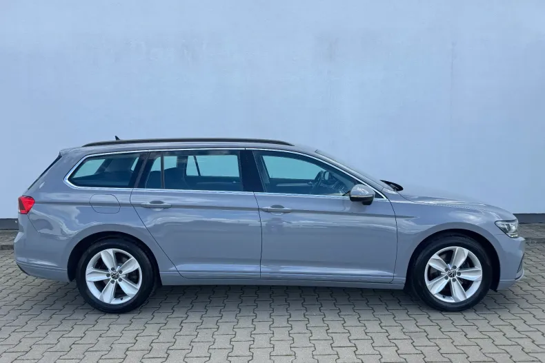 Volkswagen Passat din 2022 cu 164.992 km - oferta VOL136451 - foto 3