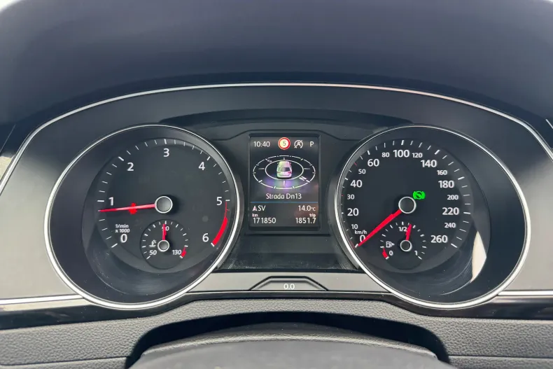 Volkswagen Passat din 2022 cu 171.850 km - oferta VOL136452 - foto 12