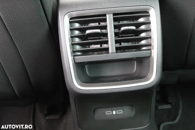 Skoda Octavia din 2025 cu 4.850 km - oferta SKO136461 - foto 3