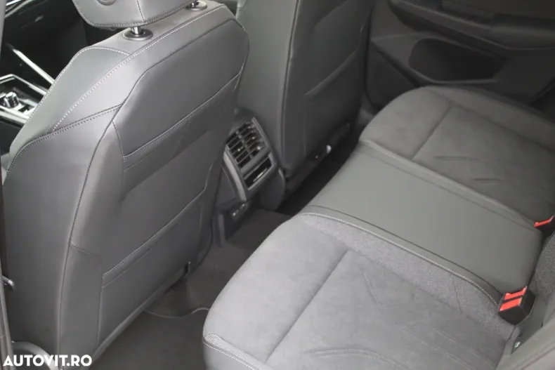 Volkswagen Golf din 2024 cu 10.000 km - oferta VOL136464 - foto 8