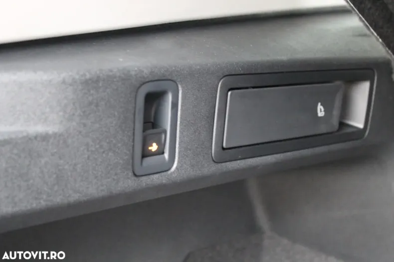 Volkswagen Tiguan din 2024 cu 10.000 km - oferta VOL136466 - foto 9