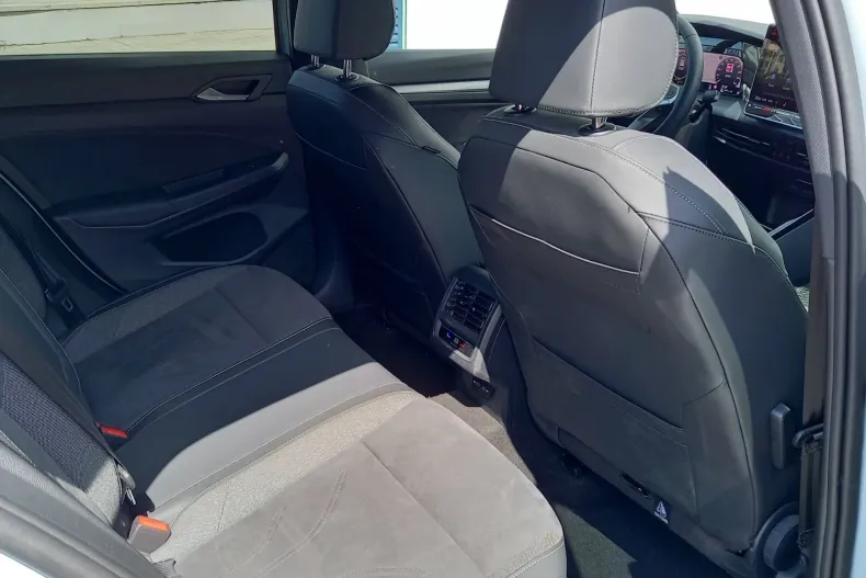 Volkswagen Golf din 2024 cu 6.000 km - oferta VOL136467 - foto 12