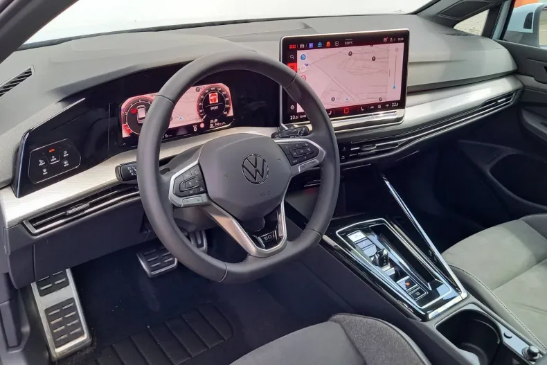 Volkswagen Golf din 2024 cu 6.000 km - oferta VOL136467 - foto 15