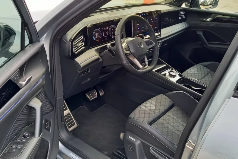 Volkswagen Tiguan din 2024 cu 5.860 km - oferta VOL136472 - foto 32