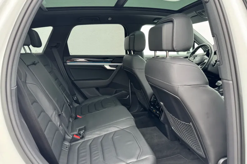 Volkswagen Touareg din 2021 cu 98.000 km - oferta VOL136474 - foto 24