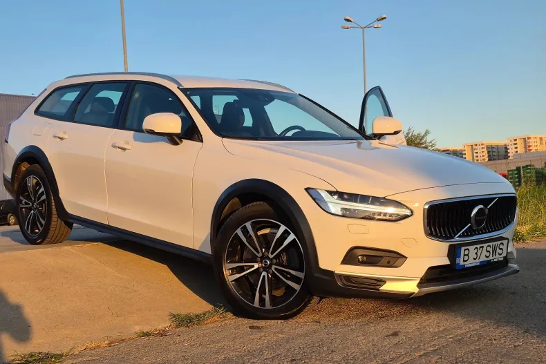 Volvo V90 din 2021 cu 97.650 km - oferta VOL136477 - foto 2