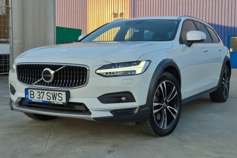 Volvo V90 din 2021 cu 97.650 km - oferta VOL136477 - foto 3