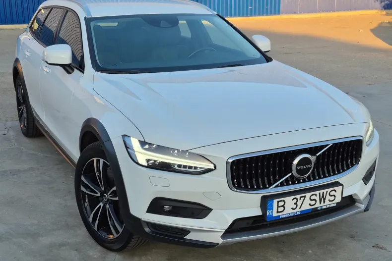 Volvo V90 din 2021 cu 97.650 km - oferta VOL136477 - foto 4