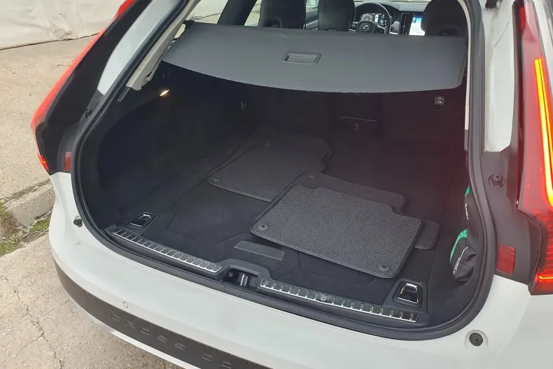 Volvo V90 din 2021 cu 97.650 km - oferta VOL136477 - foto 14