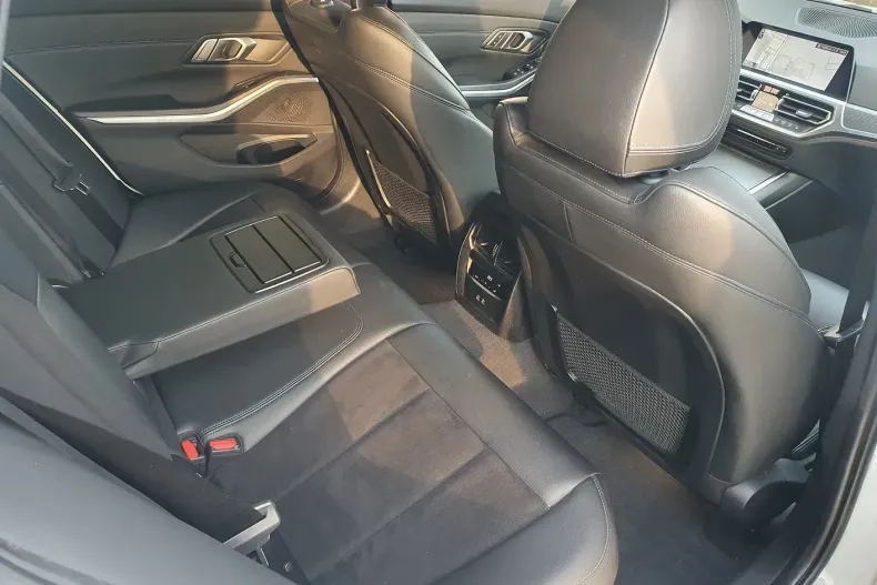 BMW Seria 3 din 2020 cu 122.300 km - oferta BMW136480 - foto 14