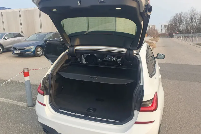 BMW Seria 3 din 2020 cu 122.300 km - oferta BMW136480 - foto 27