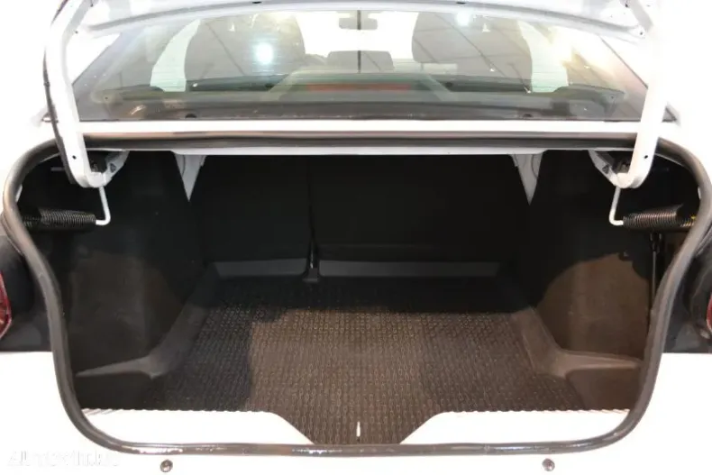 Dacia Logan din 2023 cu 89.604 km - oferta DAC136490 - foto 9