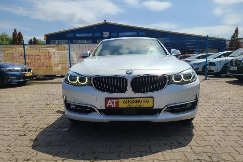 BMW Seria 3 din 2019 cu 96.660 km - oferta BMW136515 - foto 1