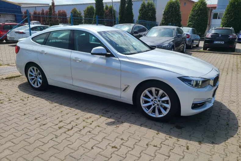 BMW Seria 3 din 2019 cu 96.660 km - oferta BMW136515 - foto 12