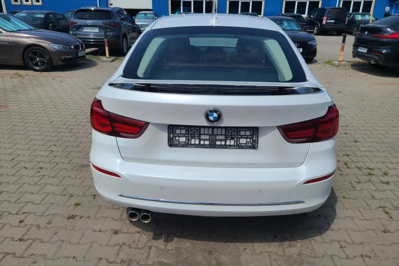 BMW Seria 3 din 2019 cu 96.660 km - oferta BMW136515 - foto 16